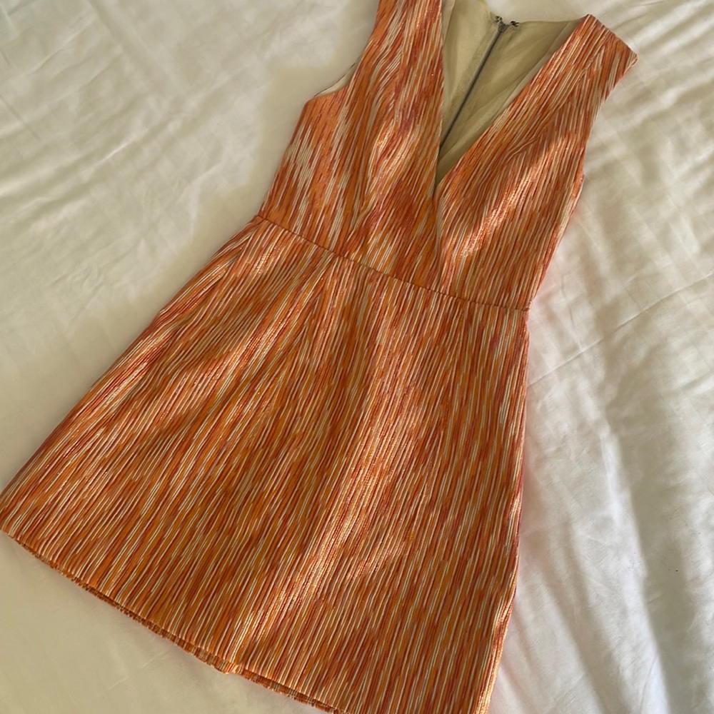Alice+Olivia structure plunge mini dress size 4